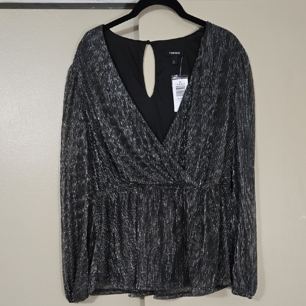 Torrid Metallic Black Long Sleeve Blouse Size 0/L/12 NWT